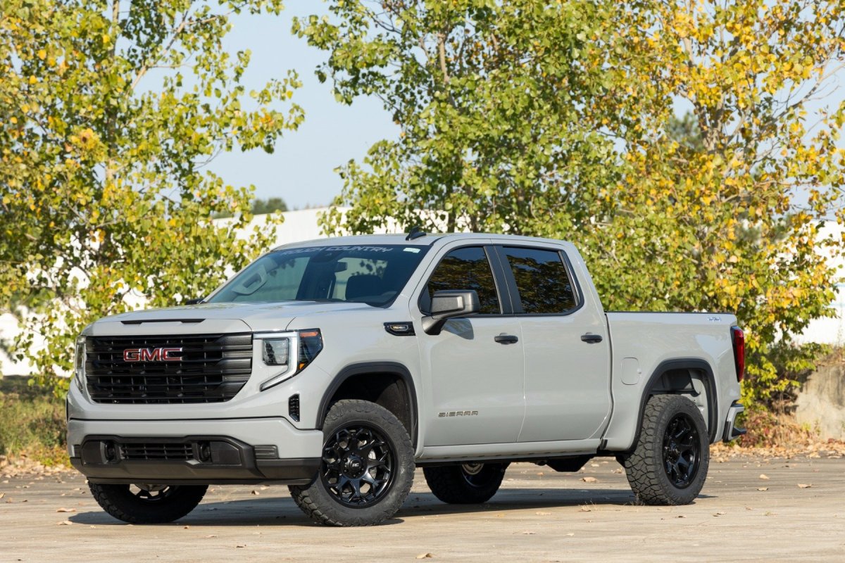 GMC Sierra 1500 Suspension Lift Kit - Front - Rough Country - N3 Leveling Struts - Silver - '19-'24